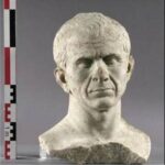 bustomasantiguojuliocesar