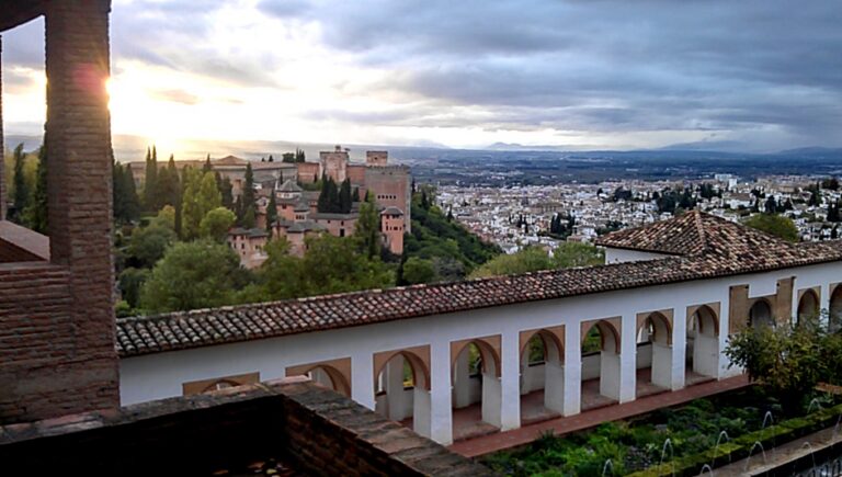 alhambra-granada-generalife